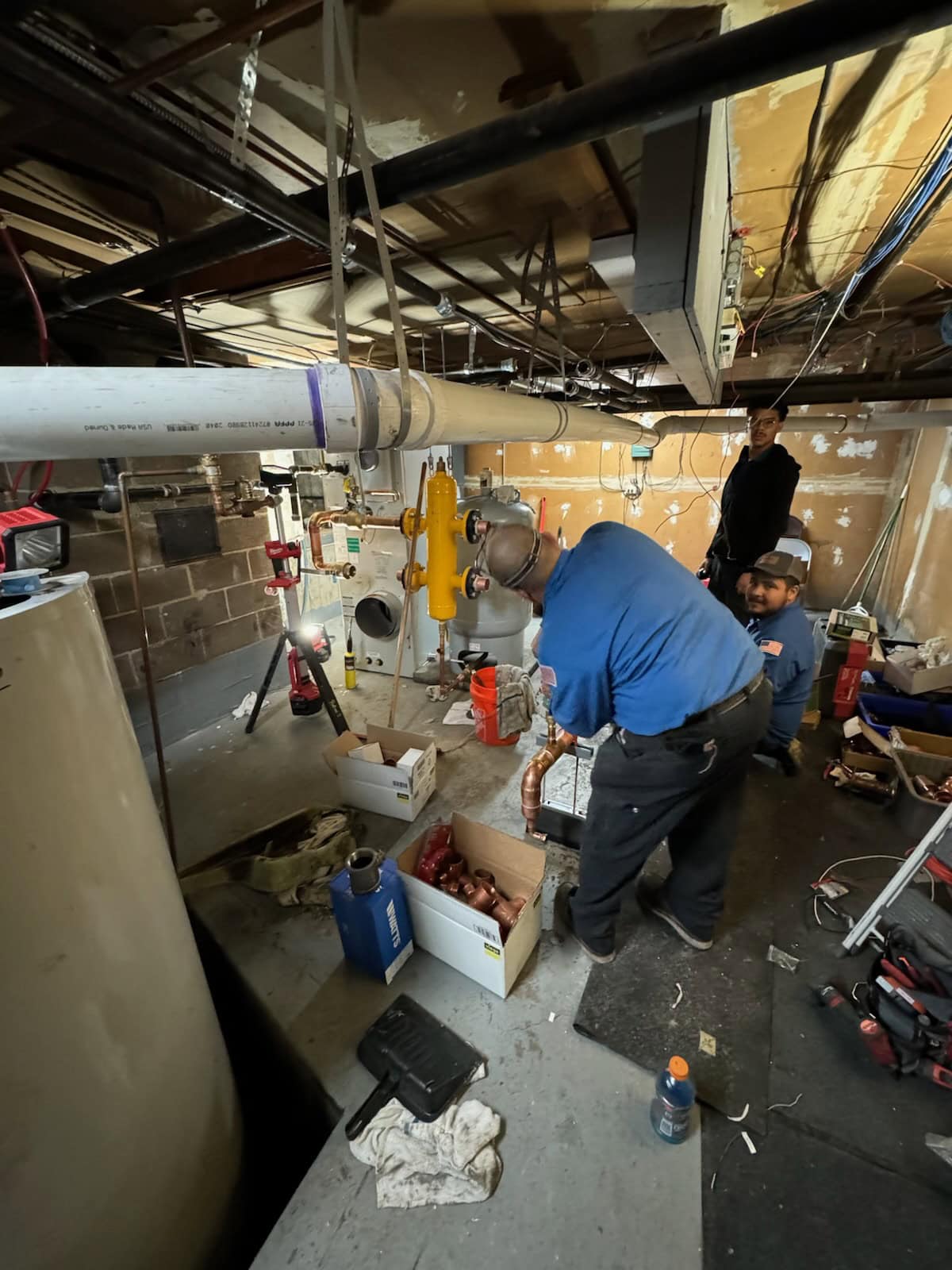 Our Pros Rolly, Alfred & David working hard! Our Pros Rolly, Alfred & David working hard!